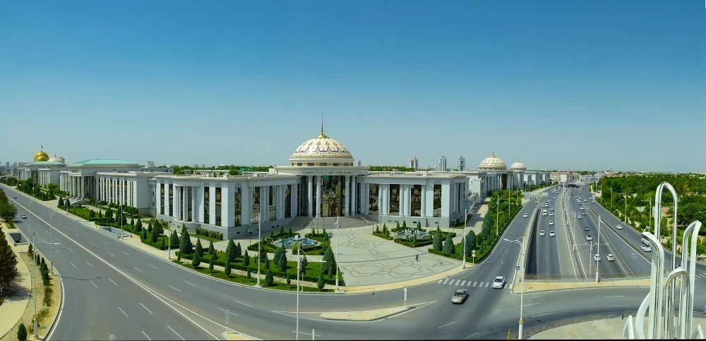 TÜRKMENISTANYŇ DAŞARY IŞLER MINISTRLIGINIŇ HALKARA GATNAŞYKLARY INSTITUTY surady
